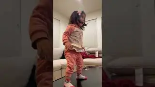 I love me little dance party 🎉 #music #song #babydancingshort #babygirl #happynewyear2024 #shorts r