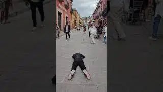 San  Migue de Allende body paint detr&aacute;s de camaras MeXana arte mexicano por mujeres