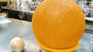 Giant Sesame Cake 