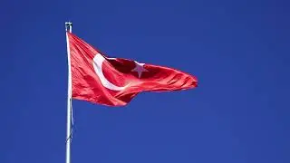 Dalgalanan T&uuml;rk Bayrağı 