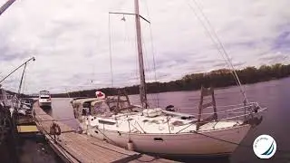 Time Lapse of Stepping the Mast at Castleton on the Hudson | Adventure Sailing Plus Ltd.