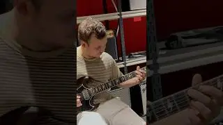 AC/DC &ndash; Send for the Man 🎸 Gibson Angus Young SG VOS #MarshallAmps #AngusYoung #gibsonsg #1974x