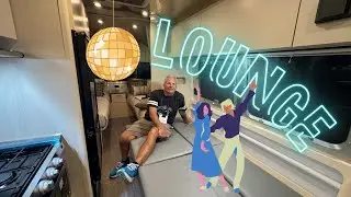 TAMPA RV SUPERSHOW 2026 AIRSTREAM FLYING CLOUD LOUNGE