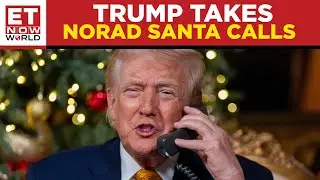 Президент США Дональд Трамп отвечает на звонки детей из NORAD, которые он принимает в качестве Са...