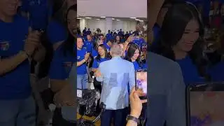 Hace su entrada el presidente Lic Juan Ram&oacute;n G&oacute;mez D&iacute;az para disfrutar juntos a sus colaboradores