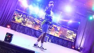 Roman Xzavier performing zaza