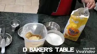 How  to measure flour and sugar in cups.