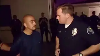 Cops Tv show Santa Ana California. Fast food restaurant robberies. (2005).