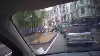 video. verkeers hufter .   Vandal traffic ride. Car trafic idiot.  dash cam.