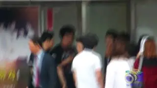 [FANCAM] 140525 Donghae & Zhoumi after EXO Concert