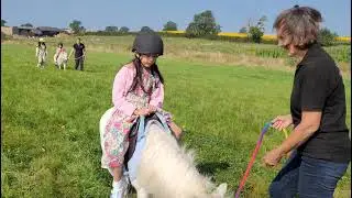 Zoe & Zia Adventure | Pony riding at Lillingstone Farm