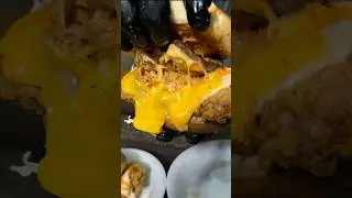 &ldquo;Crispy Zinger Burger in Lahore Pizza On Zinger Best Double Deal in Pakistan Viral Street Food 2025&rdquo;