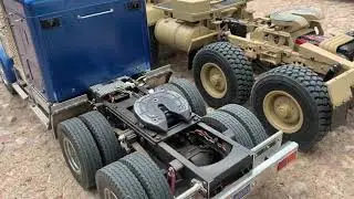 1/14 RC heavy haul logistics pt.2 tamiya king hauler vs HG P801 w/3axle wide load trailer.