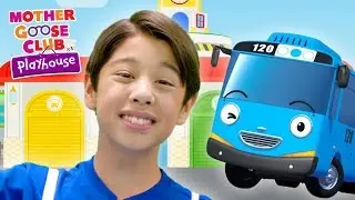 That bus looks so real!