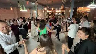 Atmosferă de joc la nuntă 💃 Muzică populară live & folclor cu Claudia și saxofon 🎷 Prestige Events