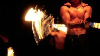 โชว์ควงกระบองไฟ เกาะเสม็ด Fire Show at Koh Samed, Rayong, Thailand