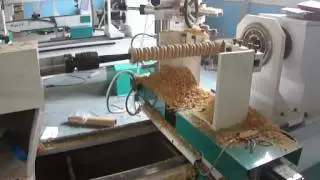 Automatic wood cnc turning lathe /Automatische Holz CNC-Drehmaschine