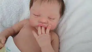 Hyper realistic! Full body silicone baby girl Lelou sculpted by Izzy Zhao