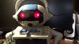 Vintage Tiger Electronics 2-XL Talking Toy Robot From 1992