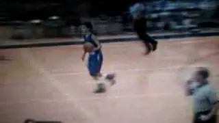 darius harris 5'8 dunking on fast break through the lane