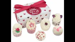 New Bomb Cosmetics Little Box of Love Handmade Bath Melts Ballotin Gift Pack Check