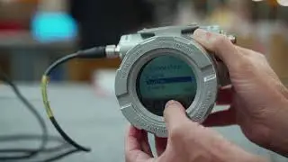 Model W: HART Temperature Transmitter with Local Display