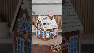 Chocolate Gingerbread House! 🍭 A simple creation to get ready for the holidays! #amauryguichon