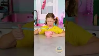 🎉 MEALTIME FUN WITH A PLATE THAT WON&rsquo;T MOVE! 🍽️😄 #shorts #mealtimefun