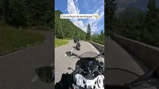 C'est sa façon de me draguer ? #moto #motarde