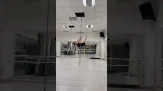Easy trick on the pole. Pole dance #poledance #polesport #aesthetic