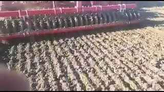Vomumatra crosskillrol bij zaaibedbereiding