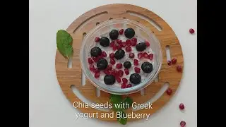 Chia Pudding with Greek Yogurt & Fresh Fruit #chiaseeds #easybreakfast #weightloss