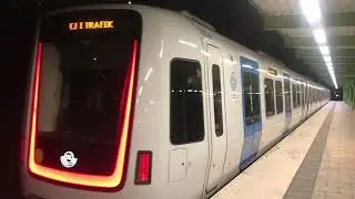 C30 till ropsten från norsborg och C30 Ej i trafik tydligen påväg in i depån