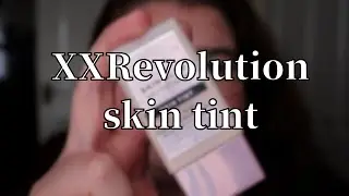 Testing the xxRevolution skin tint and wear test