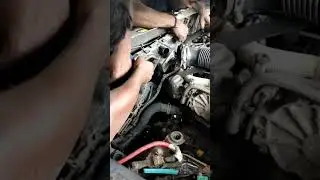 Radiator fan assembly removing #radiator #assembly #mechanic #shortsvideo