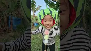 The kind girl found the jelly combined with condensed milk very delicious. #funny #candy  #happy