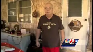 Lady Lake man shoots, kills 400-pound bear in sun room
