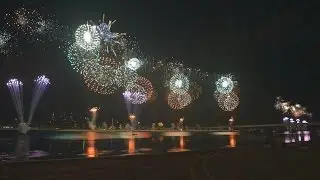 Atlantis welcomes New Year 2015 with spectacular fireworks