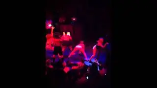 Mr. Ghetto bounce dancing booty shaking