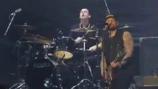 Good Charlotte - Riot Girl [live at Barclaycard Arena, Birmingham]