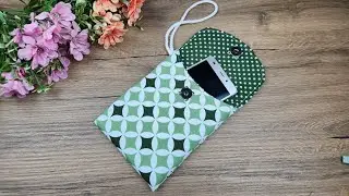 Magnetic Button Wristlet Bag – Easy and Stylish DIY