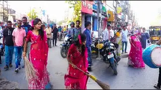 The Bride Cleaning Road in Front of People | নববধূ রাস্তা পরিষ্কার করছে | Prank Zone