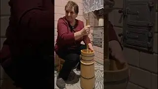 Ubijanie masła. Wojew&oacute;dztwo podlaskie.