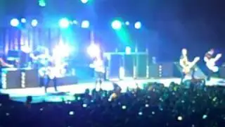 Ignorance and Feeling Sorry - PARAMORE LIVE at SAN JOSE 9-17-10