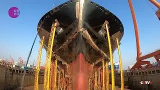 China Delivers World's Largest Type B LNG Fuel Tank Container Ship