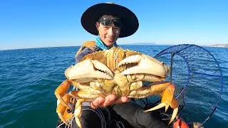 Catching a TON of CRAB the Old Fashioned Way (Kayak Crabbing Challenge)