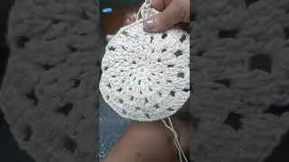 transformando fios em obras de arte!!! tapete:  h&eacute;lices em movimento.#crochet #tapetecroche