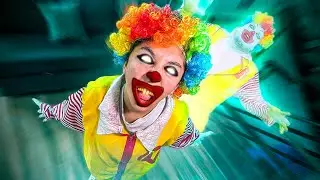 SACAMOS el ESP&Iacute;RITU del PAYASO GIGANTE de MC DONALD&rsquo;S del CUERPO de MI AMIGA