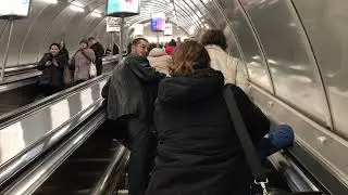 Метро Московская Питер выход к остановке в Аэропорт Пулково 12 октября