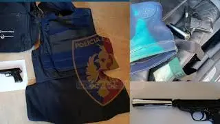 Top News - Durr&euml;s, tre n&euml; pranga/ Arm&euml; me silenciator e jelek policie